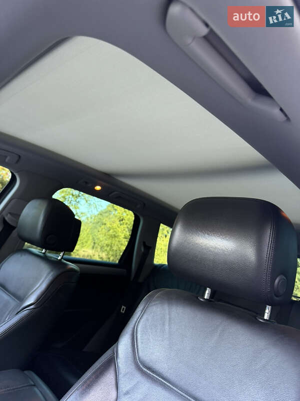 Внедорожник / Кроссовер Volkswagen Touareg 2012 в Баре