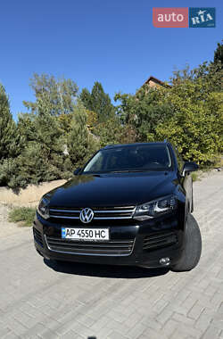 Внедорожник / Кроссовер Volkswagen Touareg 2014 в 