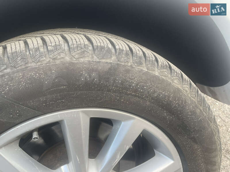 Позашляховик / Кросовер Volkswagen Touareg 2012 в Дніпрі фото 36 Позашляховик / Кросовер Volkswagen Touareg 2012 в Дніпрі