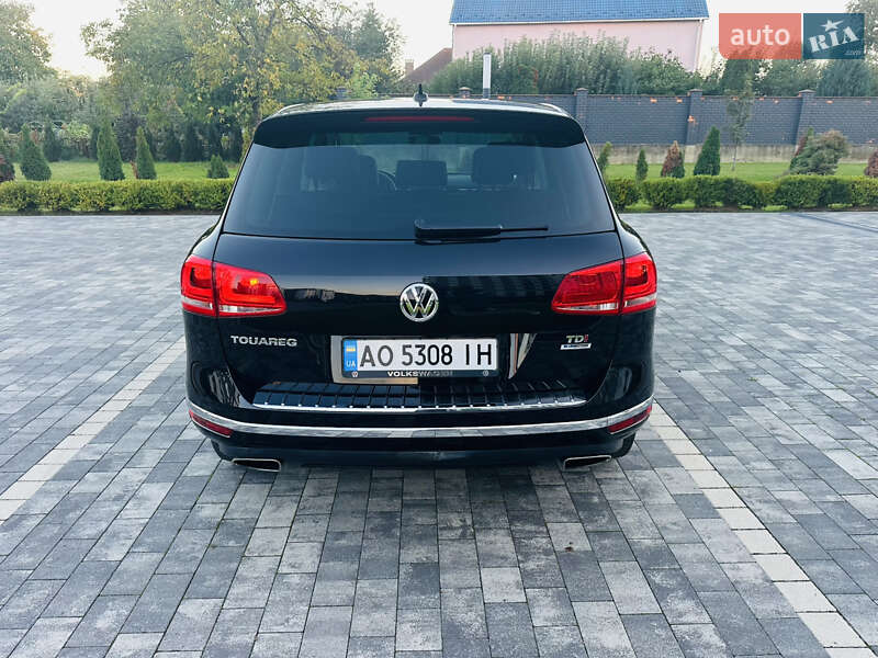 Внедорожник / Кроссовер Volkswagen Touareg 2017 в Мукачево