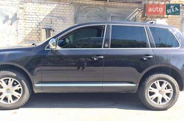 Позашляховик / Кросовер Volkswagen Touareg 2005 в 