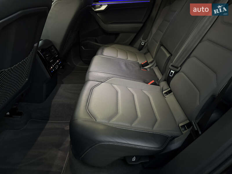 Внедорожник / Кроссовер Volkswagen Touareg 2019 в Ровно