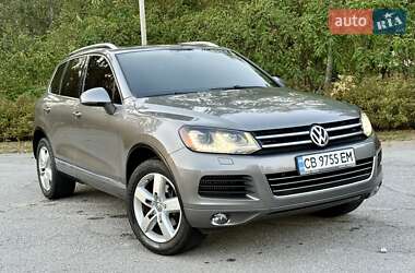 Внедорожник / Кроссовер Volkswagen Touareg 2011 в Киеве