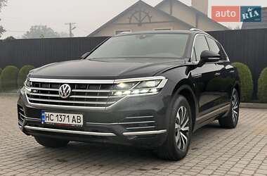 Внедорожник / Кроссовер Volkswagen Touareg 2019 в 