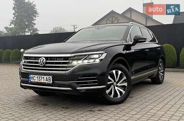 Внедорожник / Кроссовер Volkswagen Touareg 2019 в 