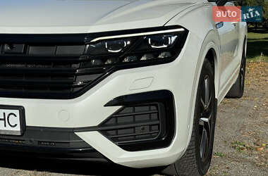 Позашляховик / Кросовер Volkswagen Touareg 2022 в Києві