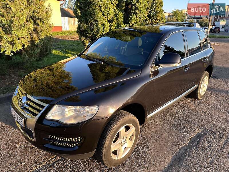 Внедорожник / Кроссовер Volkswagen Touareg 2007 в Черновцах