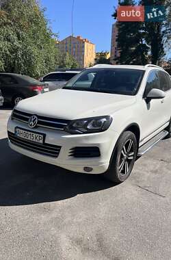 Внедорожник / Кроссовер Volkswagen Touareg 2011 в Киеве