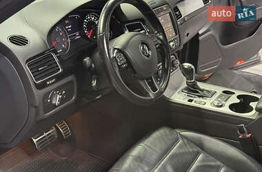 Внедорожник / Кроссовер Volkswagen Touareg 2016 в 