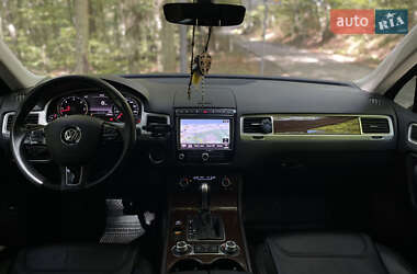 Внедорожник / Кроссовер Volkswagen Touareg 2017 в 