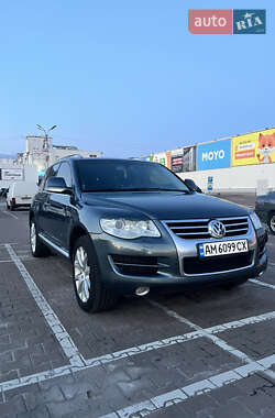 Внедорожник / Кроссовер Volkswagen Touareg 2009 в Житомире