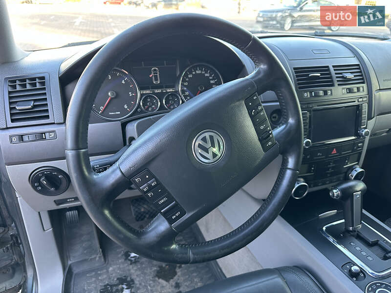 Внедорожник / Кроссовер Volkswagen Touareg 2009 в Житомире
