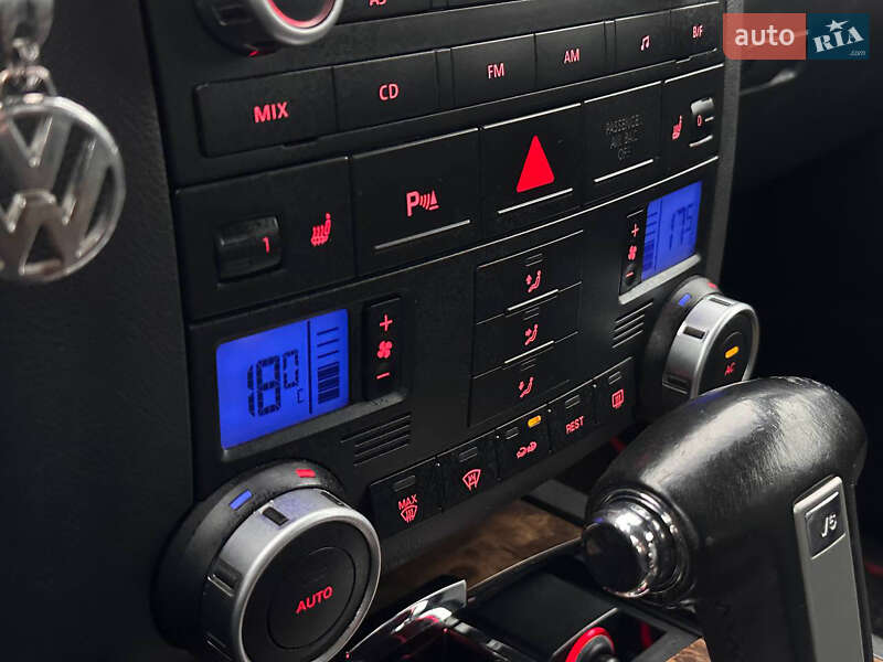 Внедорожник / Кроссовер Volkswagen Touareg 2008 в Дрогобыче