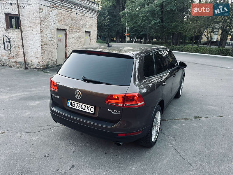 Позашляховик / Кросовер Volkswagen Touareg 2010 в Вінниці