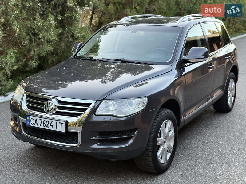 Внедорожник / Кроссовер Volkswagen Touareg 2008 в Смеле