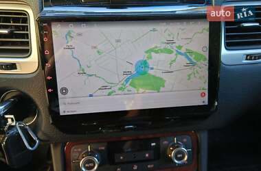 Внедорожник / Кроссовер Volkswagen Touareg 2012 в 