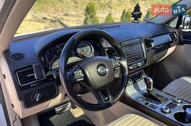 Внедорожник / Кроссовер Volkswagen Touareg 2016 в 