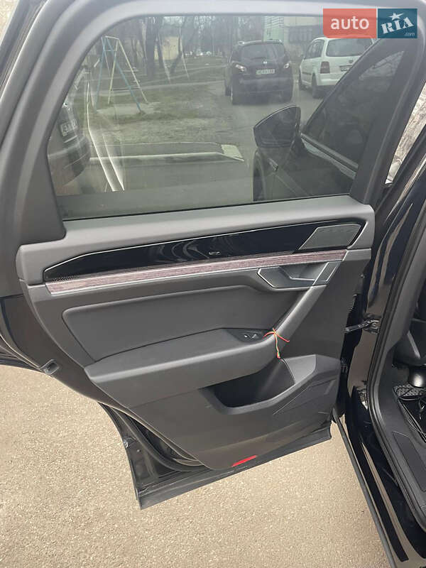 Внедорожник / Кроссовер Volkswagen Touareg 2020 в Николаеве фото 7 Внедорожник / Кроссовер Volkswagen Touareg 2020 в Николаеве