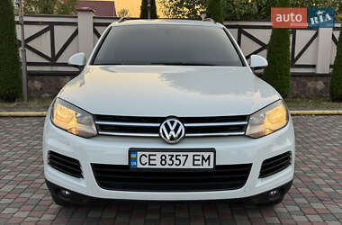 Внедорожник / Кроссовер Volkswagen Touareg 2014 в Черновцах