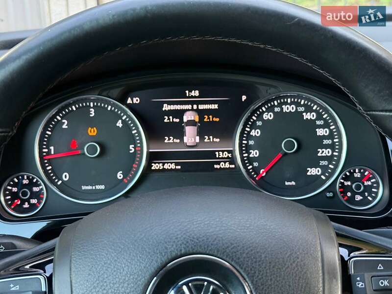 Внедорожник / Кроссовер Volkswagen Touareg 2015 в Хмельницком фото 27 Внедорожник / Кроссовер Volkswagen Touareg 2015 в Хмельницком