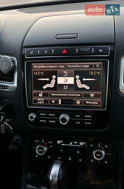 Позашляховик / Кросовер Volkswagen Touareg 2014 в  фото 46 Позашляховик / Кросовер Volkswagen Touareg 2014 в