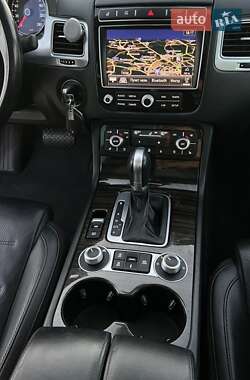 Позашляховик / Кросовер Volkswagen Touareg 2014 в  фото 48 Позашляховик / Кросовер Volkswagen Touareg 2014 в