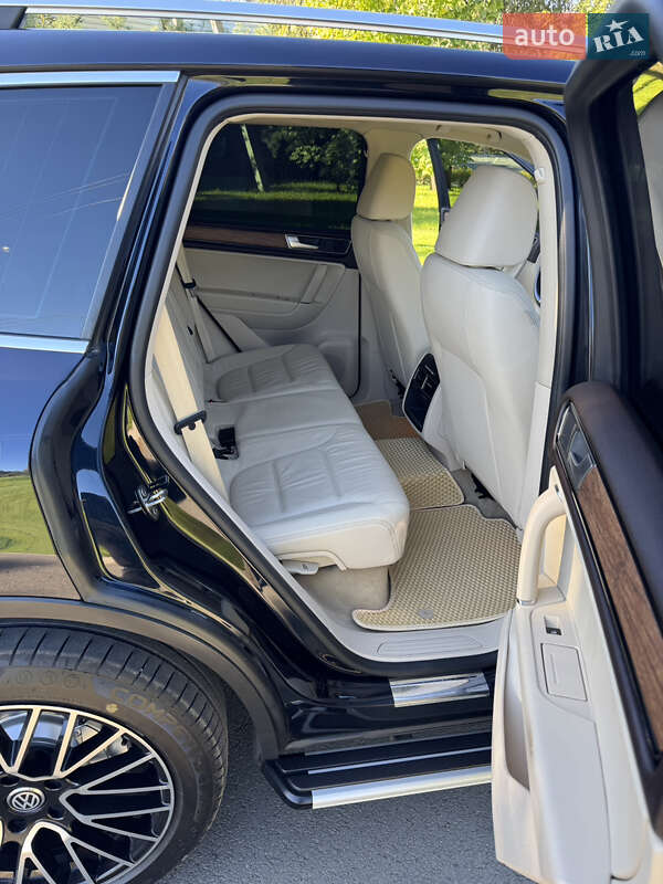 Внедорожник / Кроссовер Volkswagen Touareg 2015 в Киеве фото 19 Внедорожник / Кроссовер Volkswagen Touareg 2015 в Киеве