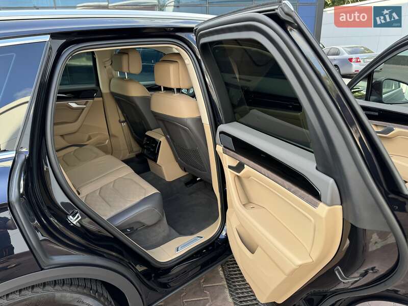 Внедорожник / Кроссовер Volkswagen Touareg 2022 в Киеве