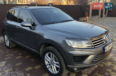 Внедорожник / Кроссовер Volkswagen Touareg 2015 в 
