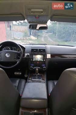 Позашляховик / Кросовер Volkswagen Touareg 2005 в Полтаві