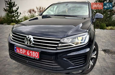Внедорожник / Кроссовер Volkswagen Touareg 2016 в Луцке