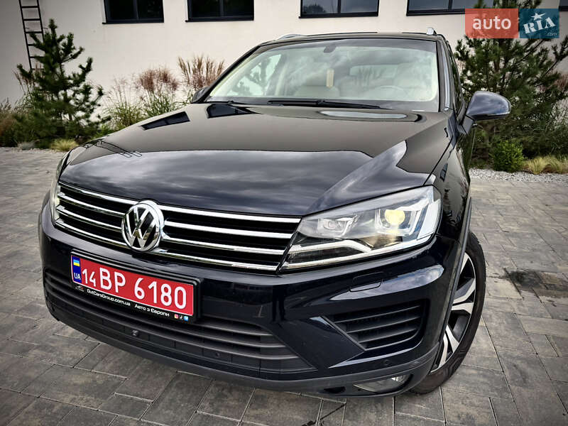 Внедорожник / Кроссовер Volkswagen Touareg 2016 в 