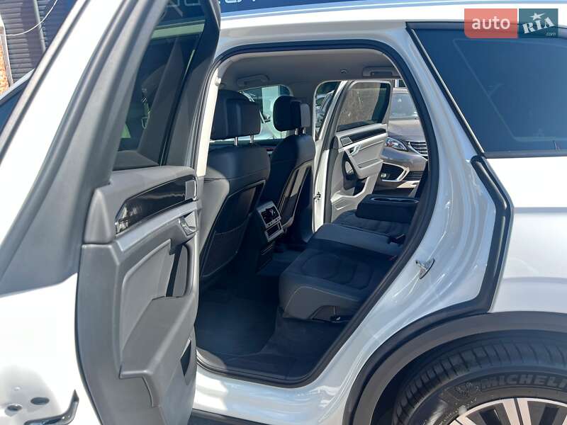 Внедорожник / Кроссовер Volkswagen Touareg 2020 в Чернигове