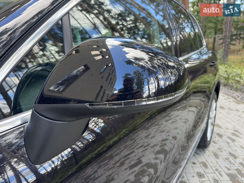 Внедорожник / Кроссовер Volkswagen Touareg 2015 в Киеве фото 26 Внедорожник / Кроссовер Volkswagen Touareg 2015 в Киеве