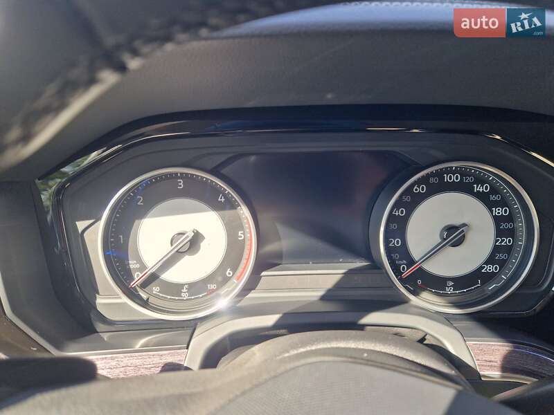 Внедорожник / Кроссовер Volkswagen Touareg 2021 в Днепре