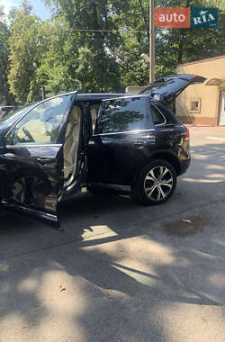 Внедорожник / Кроссовер Volkswagen Touareg 2012 в 