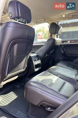 Внедорожник / Кроссовер Volkswagen Touareg 2011 в 