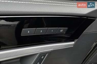 Позашляховик / Кросовер Volkswagen Touareg 2023 в  фото 95 Позашляховик / Кросовер Volkswagen Touareg 2023 в