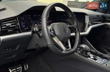 Позашляховик / Кросовер Volkswagen Touareg 2023 в  фото 83 Позашляховик / Кросовер Volkswagen Touareg 2023 в