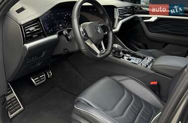 Позашляховик / Кросовер Volkswagen Touareg 2023 в  фото 82 Позашляховик / Кросовер Volkswagen Touareg 2023 в