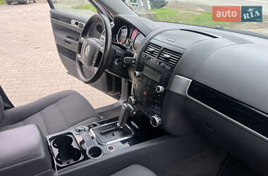 Позашляховик / Кросовер Volkswagen Touareg 2009 в 