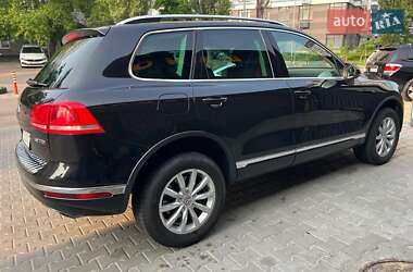 Позашляховик / Кросовер Volkswagen Touareg 2014 в Києві