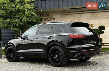 Внедорожник / Кроссовер Volkswagen Touareg 2022 в 