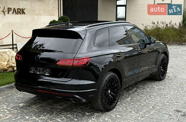 Внедорожник / Кроссовер Volkswagen Touareg 2022 в 