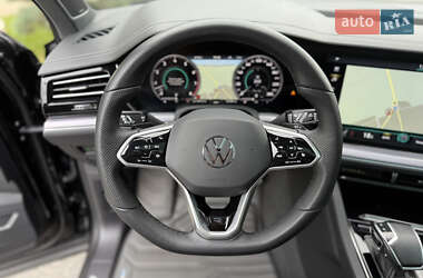 Внедорожник / Кроссовер Volkswagen Touareg 2022 в 
