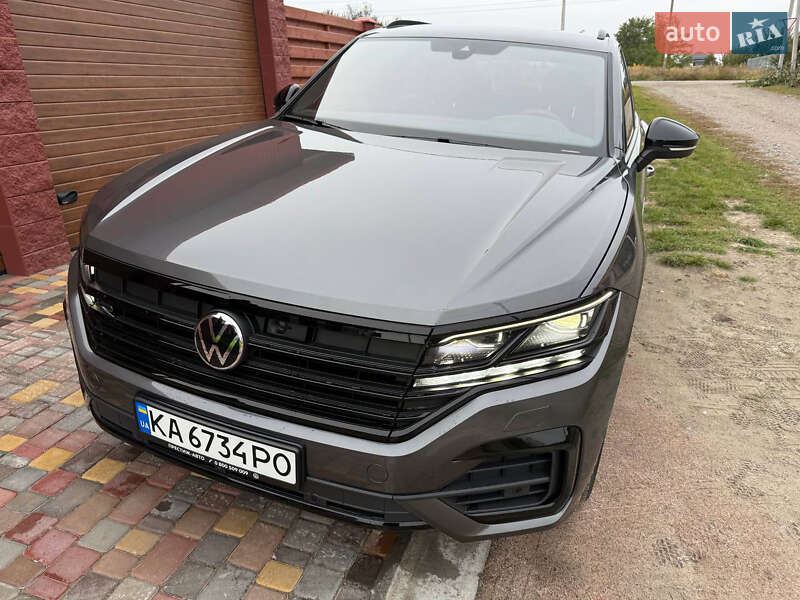 Внедорожник / Кроссовер Volkswagen Touareg 2023 в Киеве