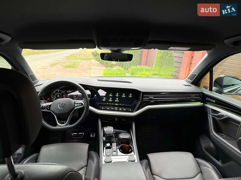 Внедорожник / Кроссовер Volkswagen Touareg 2023 в Киеве