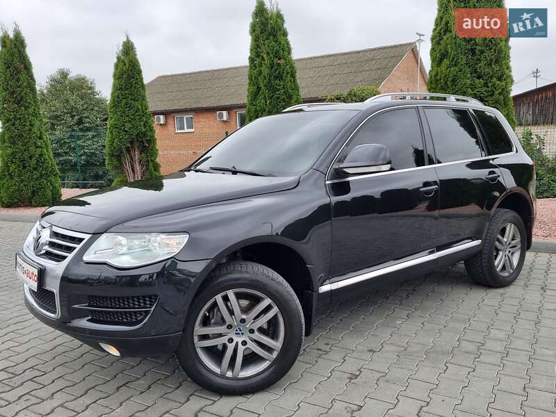 Внедорожник / Кроссовер Volkswagen Touareg 2009 в Виннице