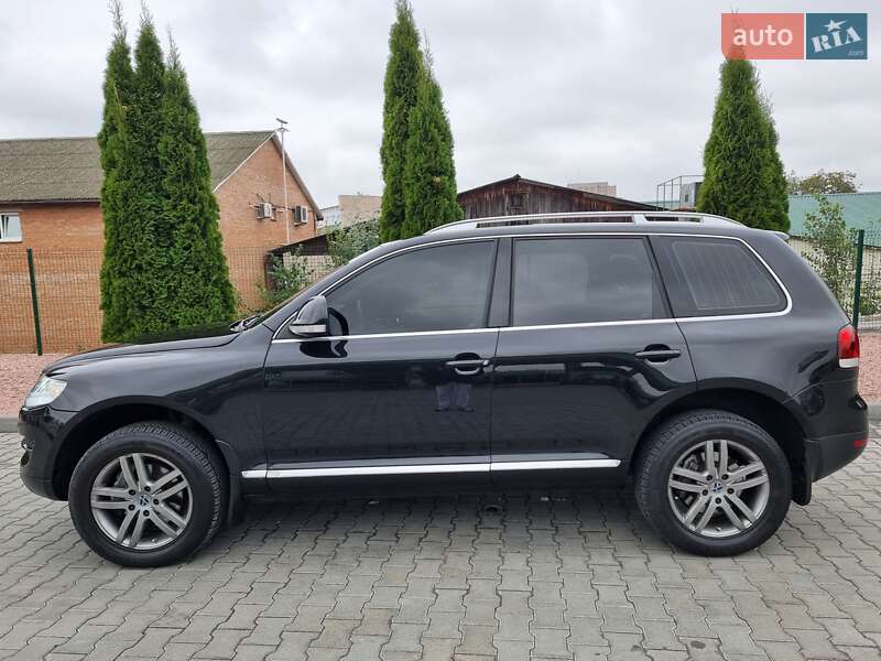 Внедорожник / Кроссовер Volkswagen Touareg 2009 в Виннице