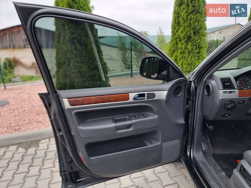 Внедорожник / Кроссовер Volkswagen Touareg 2009 в Виннице